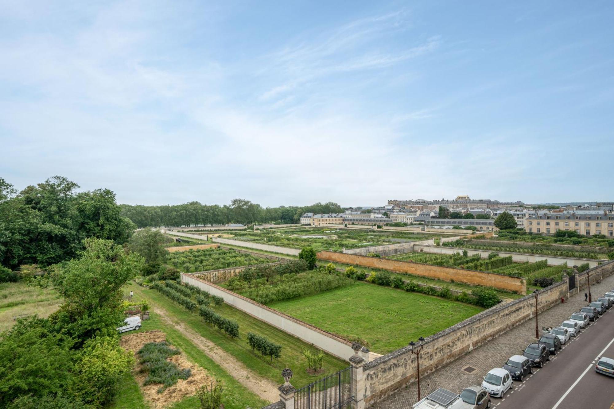 Le Classe 3 Etoiles Vue Chateau & Potager